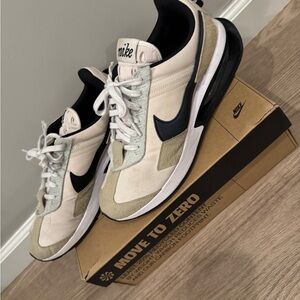 Nike Men's Air Max Pre Day LX size 10.5